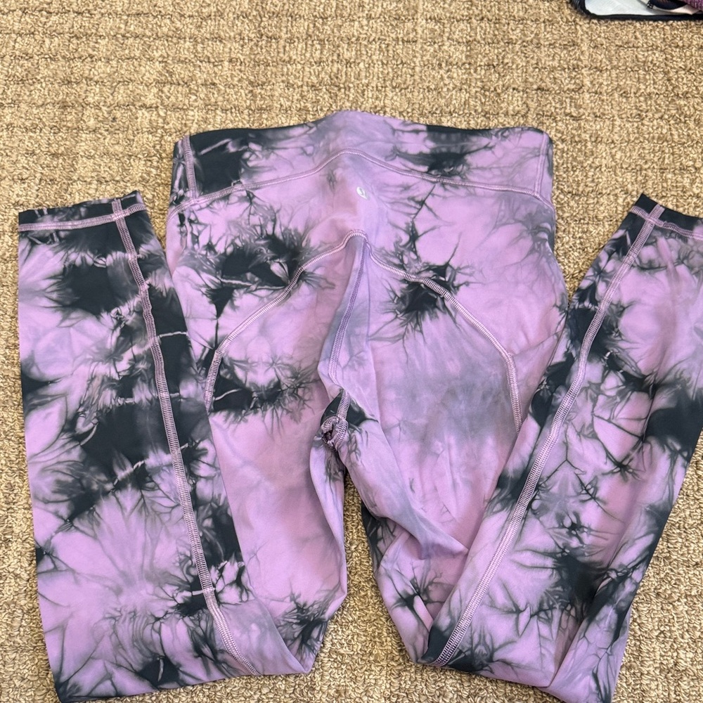 Lululemon Athletica Purple and Black Tie-Dye Leggings